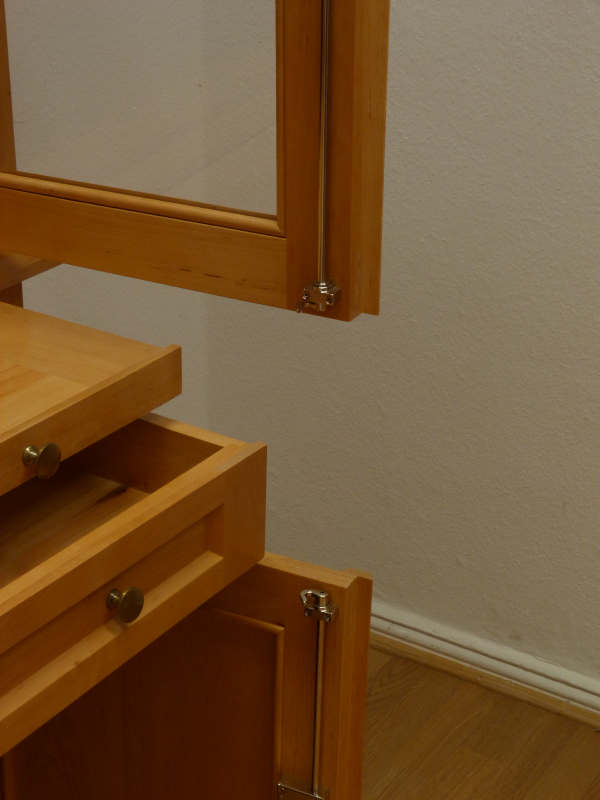 Massivholz Bücherregale nach Maß, Regalwand verglast und mit Auszügen Massivholz Bücherregale nach Maß, Regalwand verglast und mit Auszügen