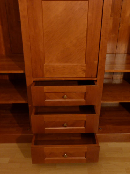 Kleiderschränke nach Maß, schlichter Kleiderschrank, massiv Erle Kleiderschränke nach Maß, schlichter Kleiderschrank, massiv Erle