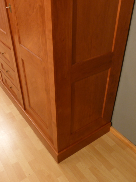 Kleiderschränke nach Maß, schlichter Kleiderschrank, massiv Erle Kleiderschränke nach Maß, schlichter Kleiderschrank, massiv Erle