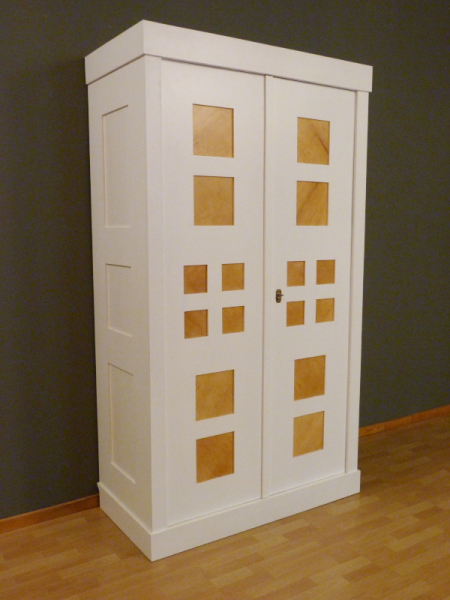 Kleiderschrank, Massivholz Erle, weiss lasiert Kleiderschrank, Massivholz Erle, weiss lasiert