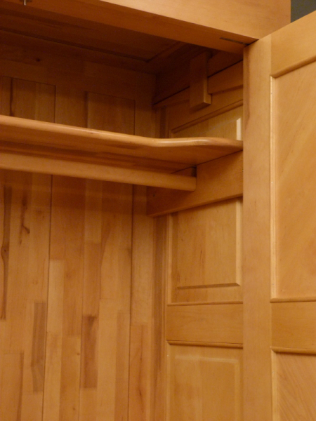 Kleiderschränke nach Maß, Bauhaus Kleiderschrank, massiv Erle Kleiderschränke nach Maß, Bauhaus Kleiderschrank, massiv Erle