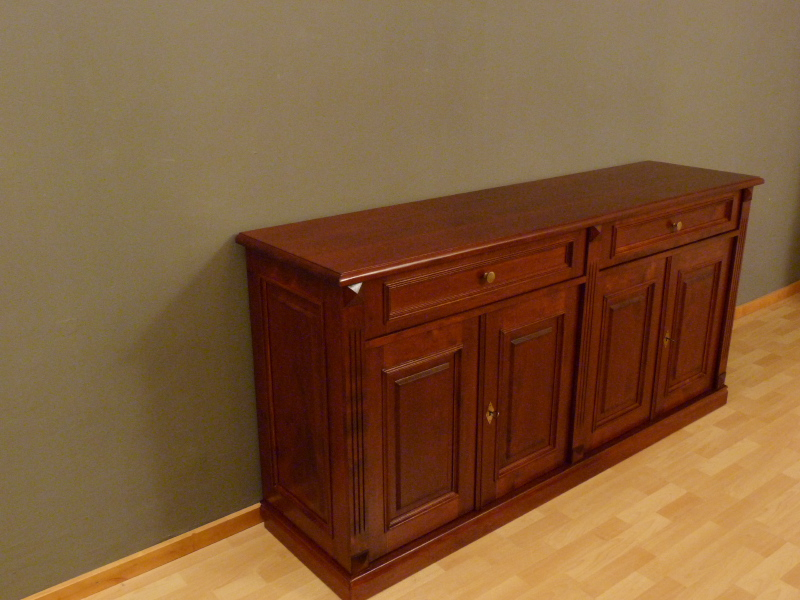 Anrichte im klaassischen Stil, Erle Mahagoni gebeizt Anrichte im klaassischen Stil, Erle Mahagoni gebeizt