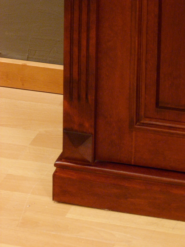 Anrichte im klaassischen Stil, Erle Mahagoni gebeizt Anrichte im klaassischen Stil, Erle Mahagoni gebeizt