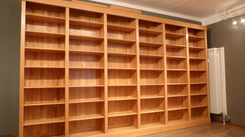 Elegante Bücherwand, massiv Erle, komplett zerlegbar Elegante Bücherwand, massiv Erle, komplett zerlegbar