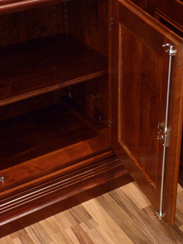 Bücherregale nach Maß, Massivholz Regal, monumentale Ausführung mit Säulen Bücherregale nach Maß, Massivholz Regal, monumentale Ausführung mit Säulen