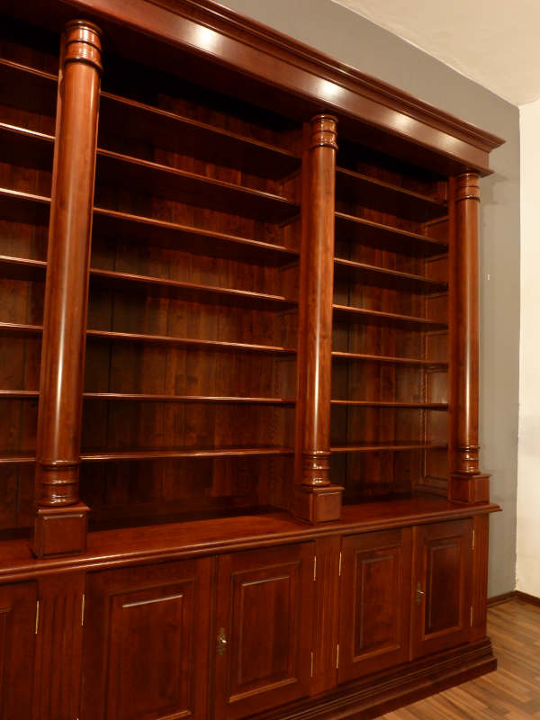 Massivholz Bücherregale nach Maß, Monumentale Ausführung mit Säulen Massivholz Bücherregale nach Maß, Monumentale Ausführung mit Säulen