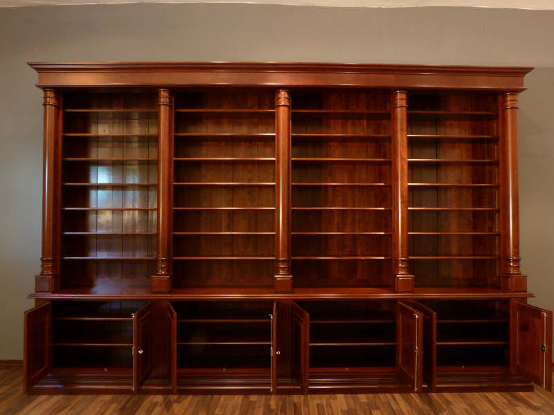 Massivholz Bücherregale nach Maß, Monumentale Ausführung mit Säulen Massivholz Bücherregale nach Maß, Monumentale Ausführung mit Säulen