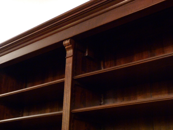 Bücherregale Massivholz, klassisches Bücherregal vierfach strukturiert Bücherregale Massivholz, klassisches Bücherregal vierfach strukturiert