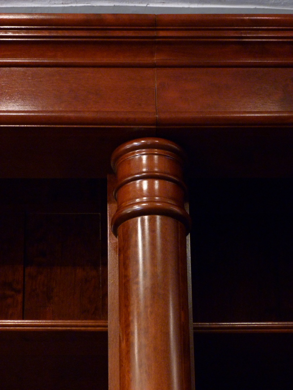 Bücherregale nach Maß, Massivholz Regal, monumentale Ausführung mit Säulen Bücherregale nach Maß, Massivholz Regal, monumentale Ausführung mit Säulen