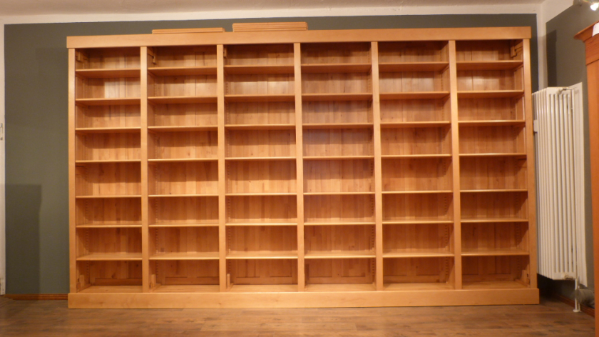 Elegante Bücherwand, massiv Erle, komplett zerlegbar Elegante Bücherwand, massiv Erle, komplett zerlegbar