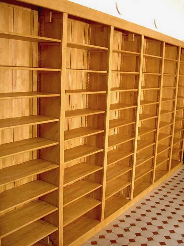 Ausschnitt der Regalwand WAND6 - Bild 4 Ausschnitt der Regalwand WAND6 - Bild 4