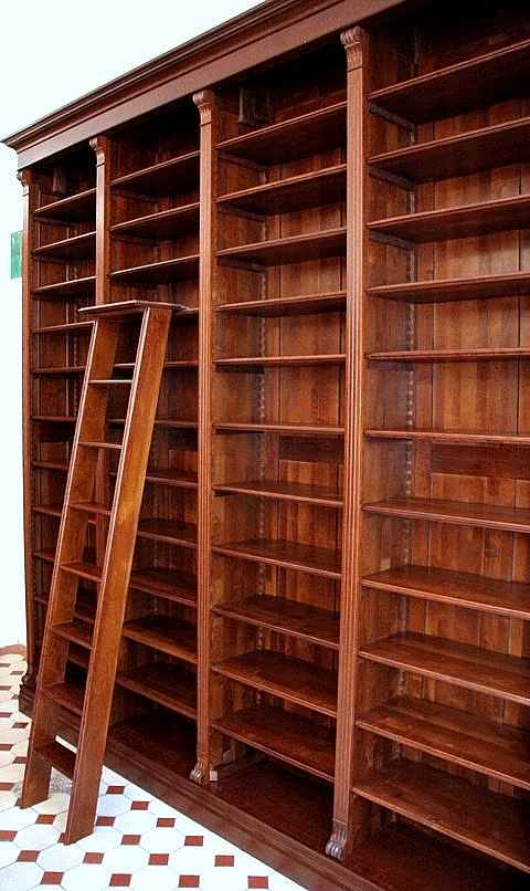 Seitenansicht der Bücherwand mit Leiter WAND21 - Bild 9 Seitenansicht der Bücherwand mit Leiter WAND21 - Bild 9