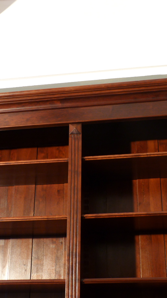 Massivholz Bücherwand, massiv Erle, komplett zerlegbar Massivholz Bücherwand, massiv Erle, komplett zerlegbar