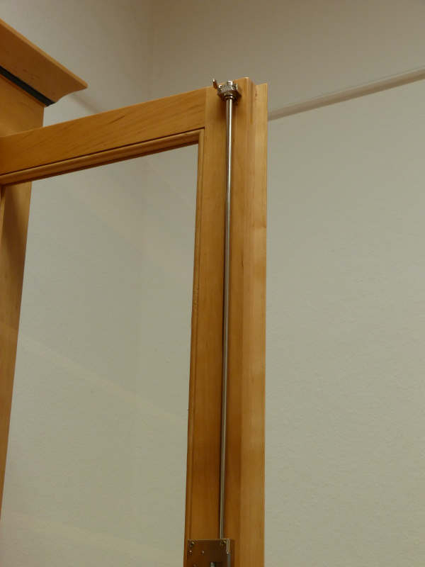 Massivholz Bücherregale nach Maß, Regalwand verglast und mit Auszügen Massivholz Bücherregale nach Maß, Regalwand verglast und mit Auszügen