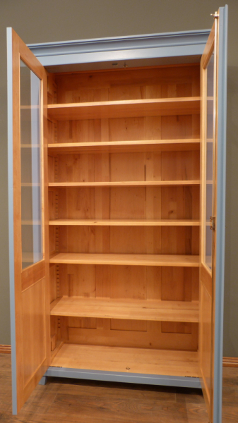 Massivholz Bücherschränke nach Maß, zweitüriger Bücherschrank, massiv Erle, Pastelblau lasiert Massivholz Bücherschränke nach Maß, zweitüriger Bücherschrank, massiv Erle, Pastelblau lasiert