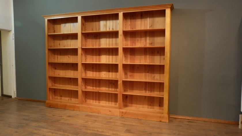 Bücherregal Massivholz, Kiefer, klassisch gestaltet Bücherregal Massivholz, Kiefer, klassisch gestaltet