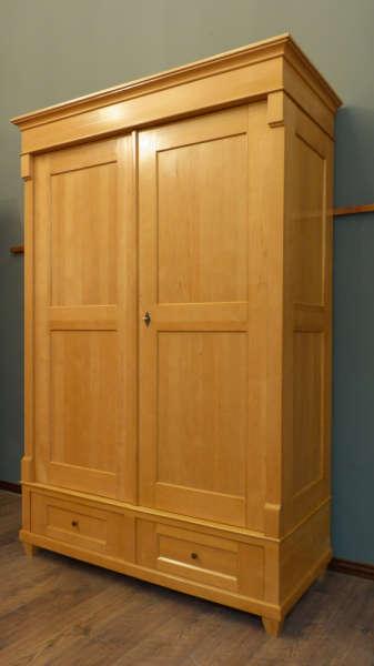 Gebrauchter Kleiderschrank, massiv Erle, komplett zerlegbar Gebrauchter Kleiderschrank, massiv Erle, komplett zerlegbar