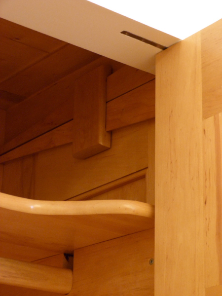 Kleiderschrank, Massivholz Erle, weiss lasiert Kleiderschrank, Massivholz Erle, weiss lasiert