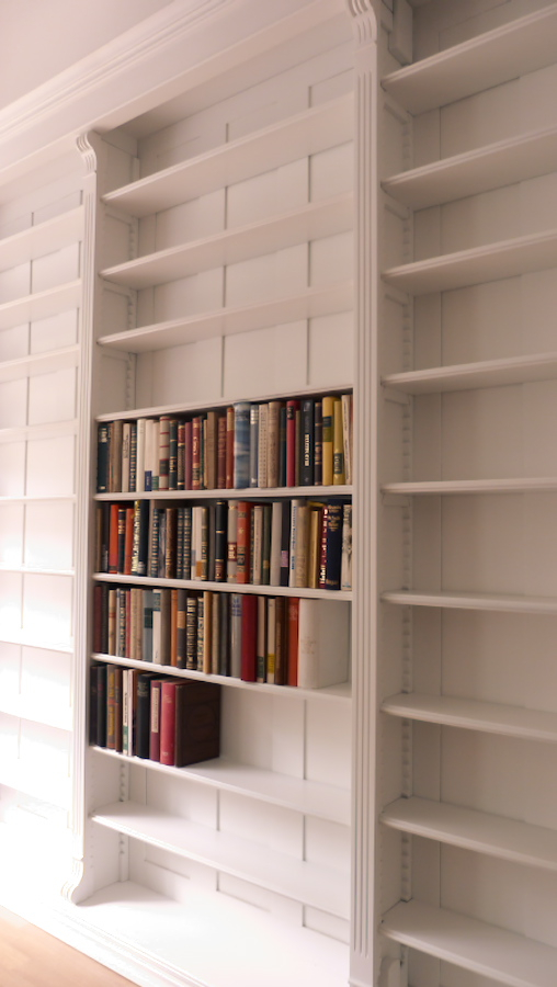 Bücherwand im Gründerzeitstil, massiv Erle Bücherwand im Gründerzeitstil, massiv Erle