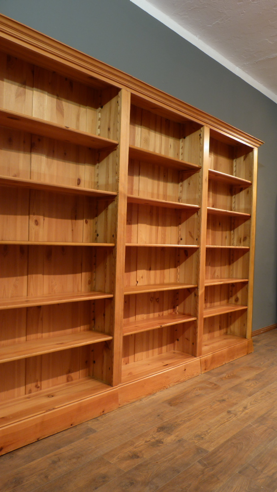 Bücherregal Massivholz, Kiefer, klassisch gestaltet Bücherregal Massivholz, Kiefer, klassisch gestaltet