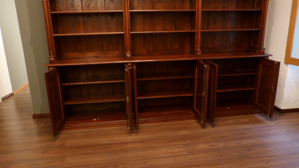 Massivholz Bücherregal mit Säulen und Leiter auch nach Maß Massivholz Bücherregal mit Säulen und Leiter auch nach Maß