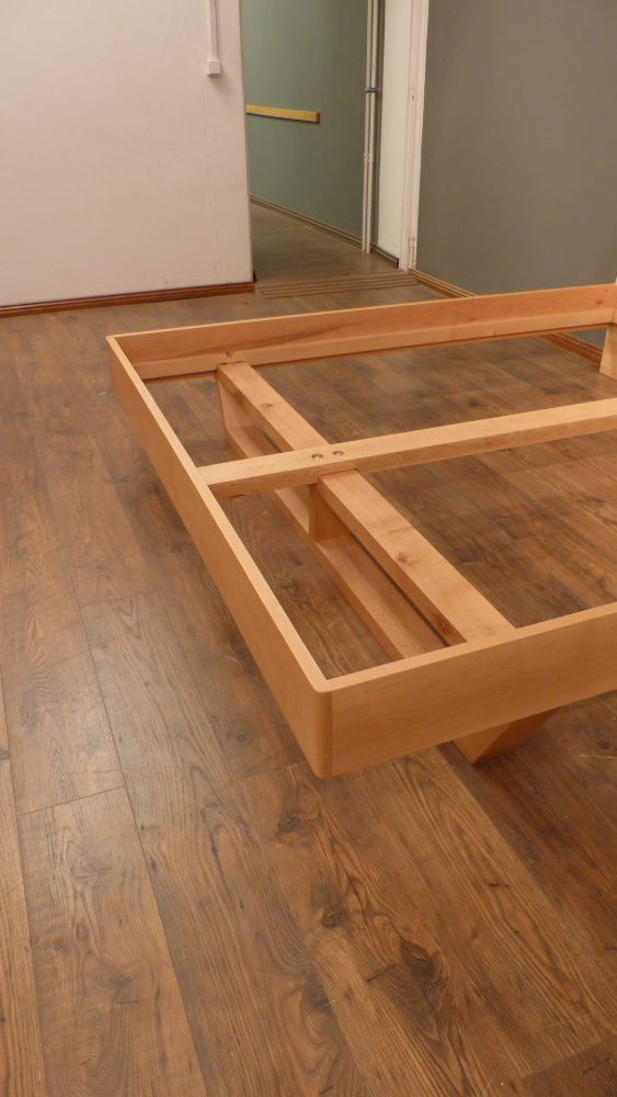 Massivholzbett 200x180cm, Erle geölt Massivholzbett 200x180cm, Erle geölt