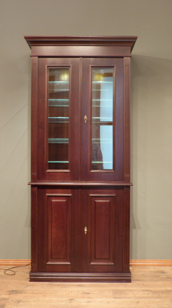 Massivholz Aufsatzvitrine im klassischen Stil