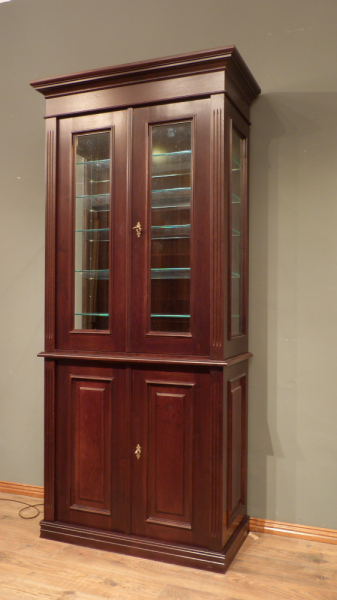 Massivholz Aufsatzvitrine im klassischen Stil