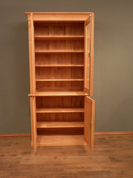 Massivholz Bücherschrank mit geschlossenem Unterbau