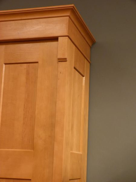 Gebrauchter Massivholz Kleiderschrank, komplett zerlegbar