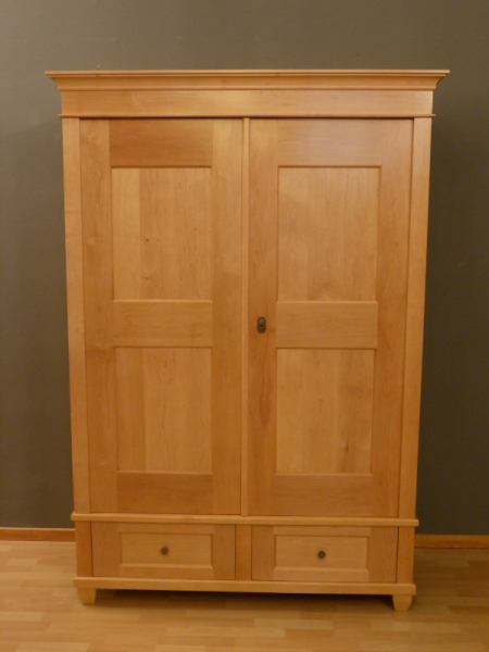 Kleiderschränke nach Maß, klassischer Kleiderschrank, massiv Erle