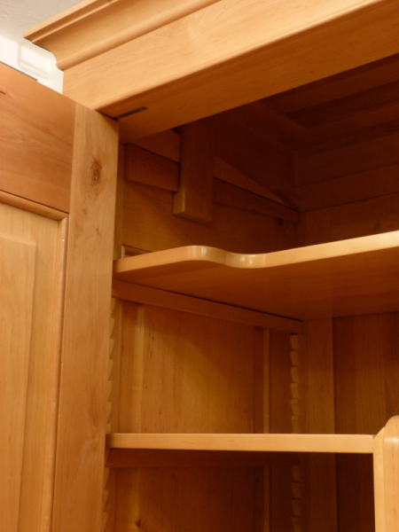 Kleiderschränke nach Maß, klassischer Kleiderschrank, massiv Erle