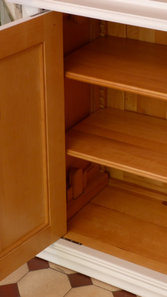 Massivholz Bücherschränke nach Maß, achttüriger Bücherschrank, massiv Erle, weiss lasiert