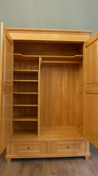 Gebrauchter Kleiderschrank, massiv Erle, komplett zerlegbar