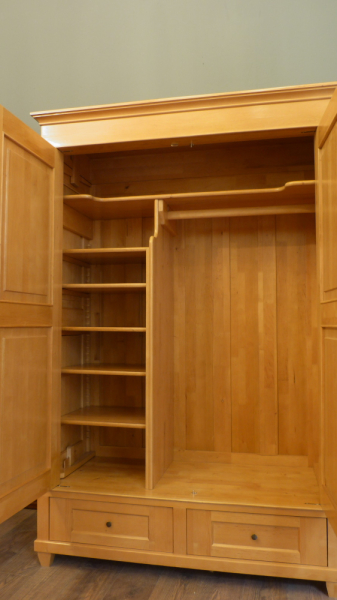 Gebrauchter Kleiderschrank, massiv Erle, komplett zerlegbar