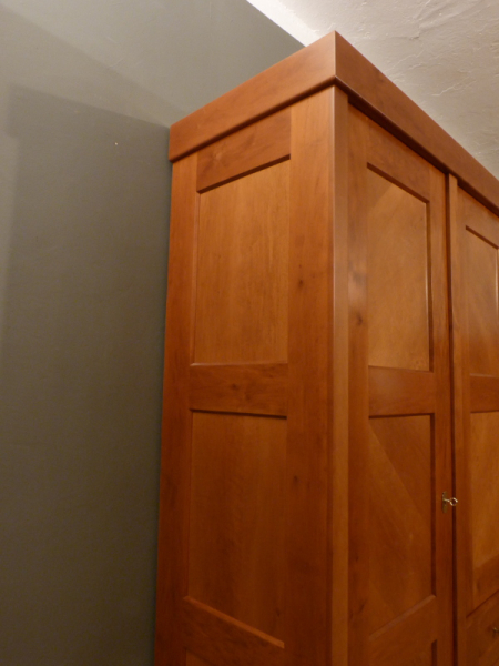 Kleiderschränke nach Maß, schlichter Kleiderschrank, massiv Erle