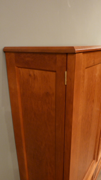 Schrank Massivholz 2 Türen Wäscheschrank massiv Erle mit 2 Holztüren