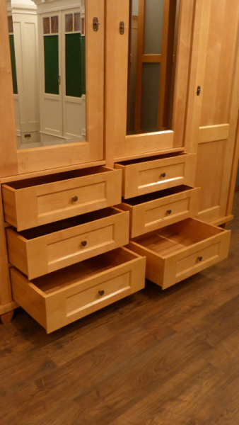 Kleiderschrank Massivholz 4 Türen Kleiderschrank Massivholz Erle, 4