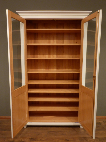 Massivholz Bücherschränke nach Maß, zweitüriger Bücherschrank, massiv Erle, weiss lasiert