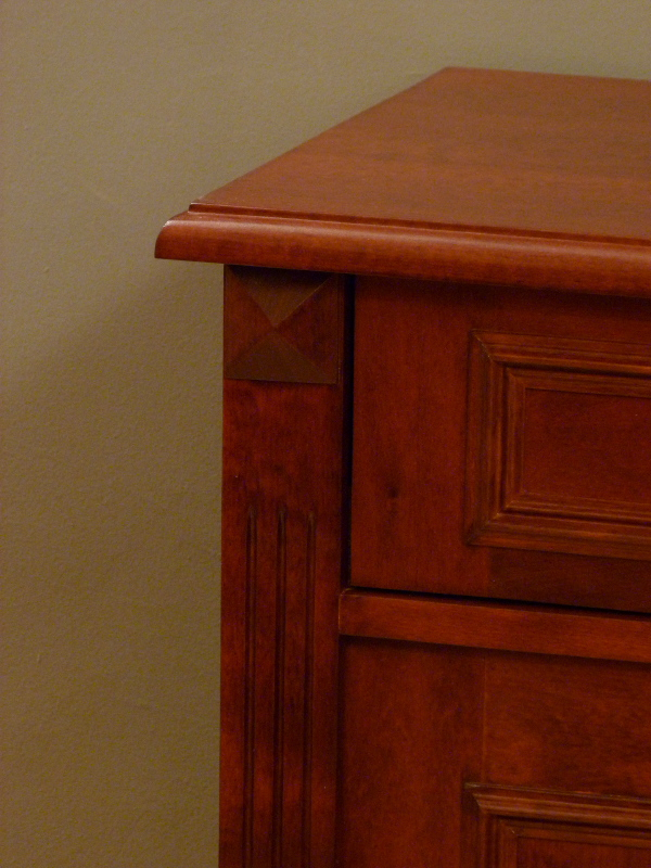 Anrichte im klaassischen Stil, Erle Mahagoni gebeizt