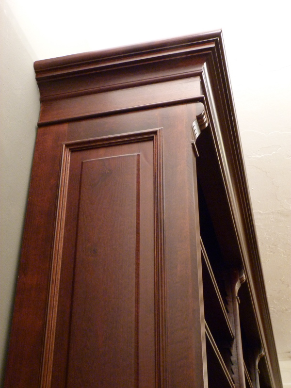 Bücherregale Massivholz, klassisches Bücherregal vierfach strukturiert