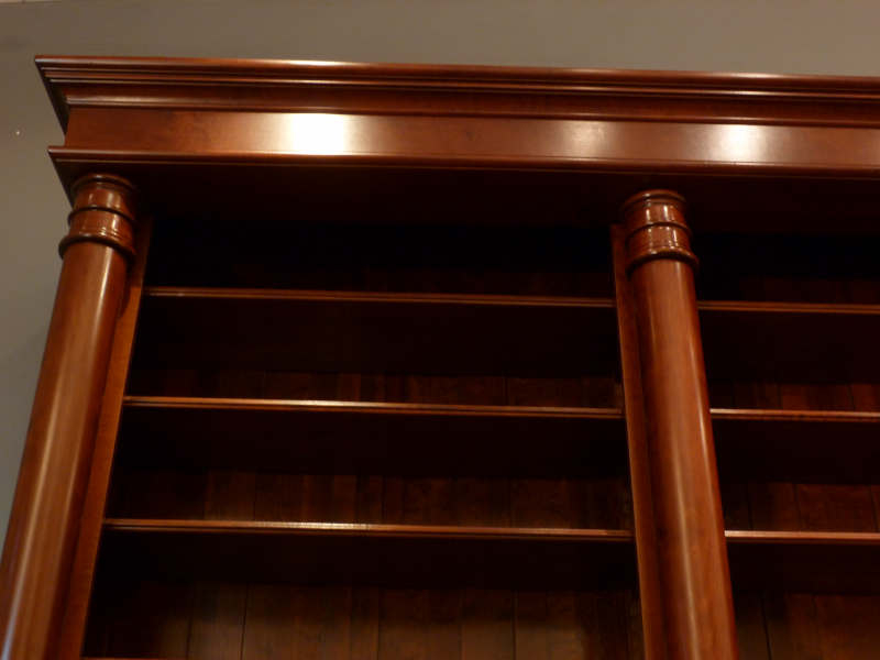 Massivholz Bücherregale nach Maß, Monumentale Ausführung mit Säulen