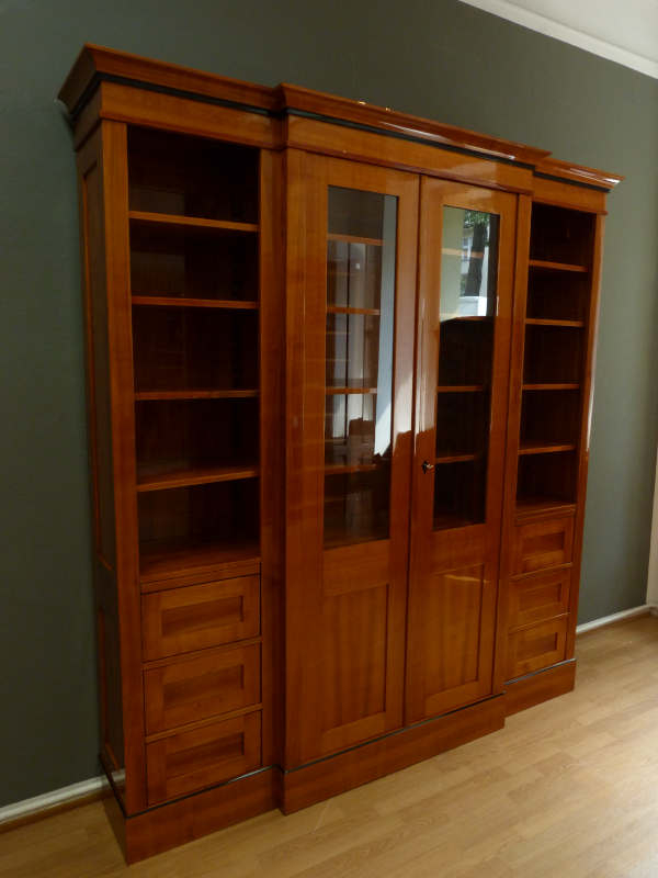 Bücherschrank in Kirschholz Biedermeierstil Bücherregal DREIER47