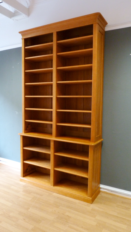 Massivholz Bücherregale nach Maß, gebrauchtes Bücherregal in schlichter Gestaltung