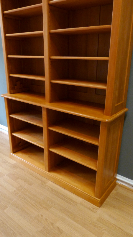 Massivholz Bücherregale nach Maß, gebrauchtes Bücherregal in schlichter Gestaltung