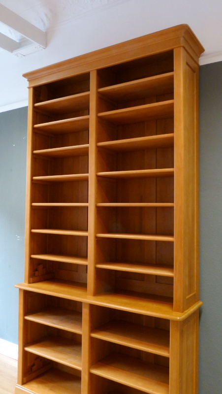 Massivholz Bücherregale nach Maß, gebrauchtes Bücherregal in schlichter Gestaltung
