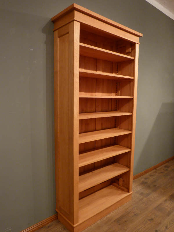 Massivholz Bücherregale nach Maß, Ausstellungsstück im Bauhausstil