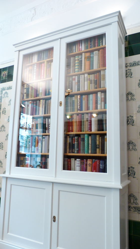 Bibliotheksschrank, massiv Erle