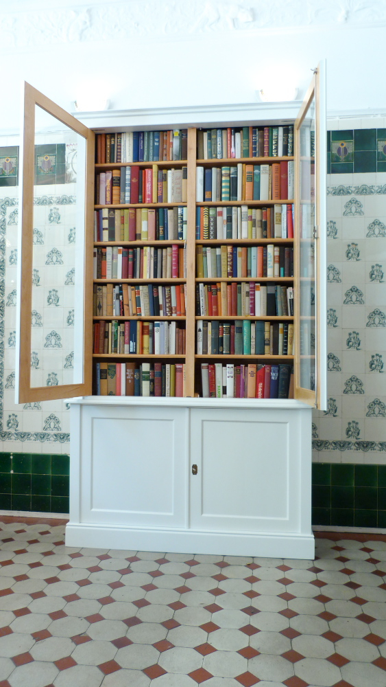 Bibliotheksschrank, massiv Erle