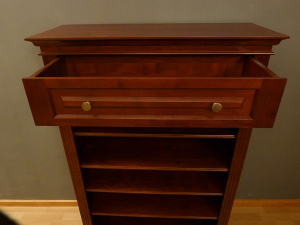 Massivholz Bücherregale nach Maß, Erle gebeizt, EINER4